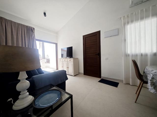 2 quarto Apartamento para arrendar em San Agustín, San Bartolomé de Tirajana com piscina garagem - 2 000 € (Ref: 9838532)