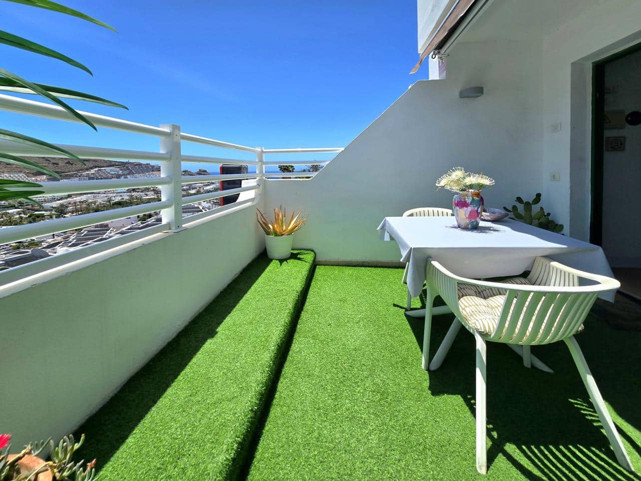 1 bedroom Flat for rent in Puerto Rico with pool - € 1,200 (Ref: 9854502)