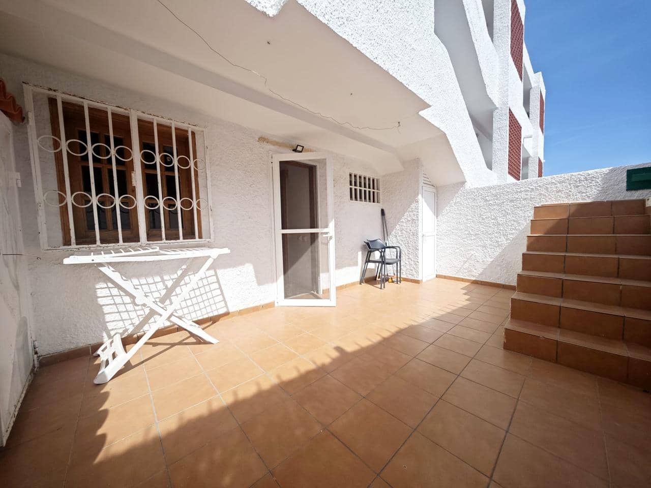 2 slaapkamer Flat te huur in San Agustin met zwembad - € 1.300 (Ref: 9858619)