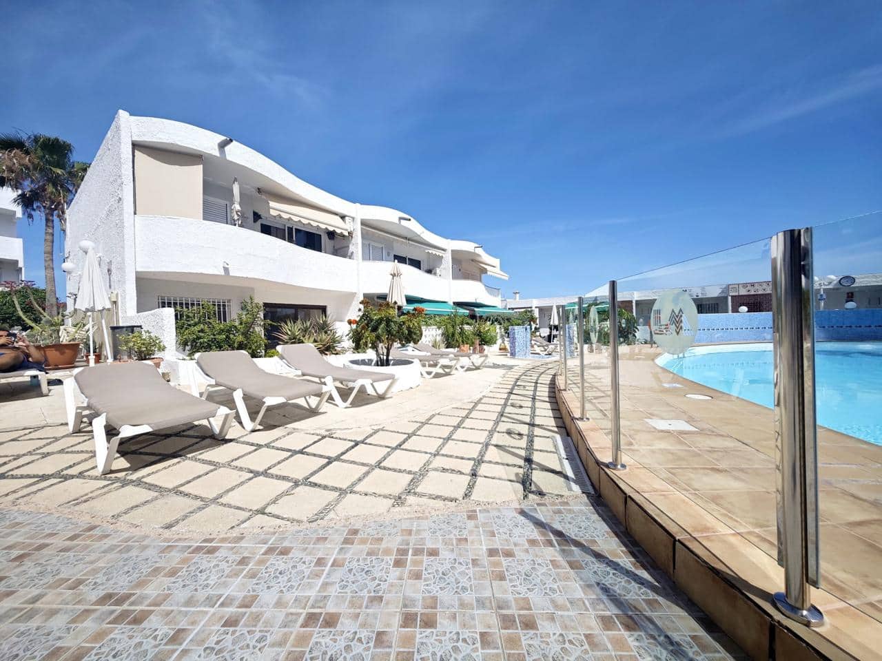 2 slaapkamer Flat te huur in San Agustin met zwembad - € 1.300 (Ref: 9858619)
