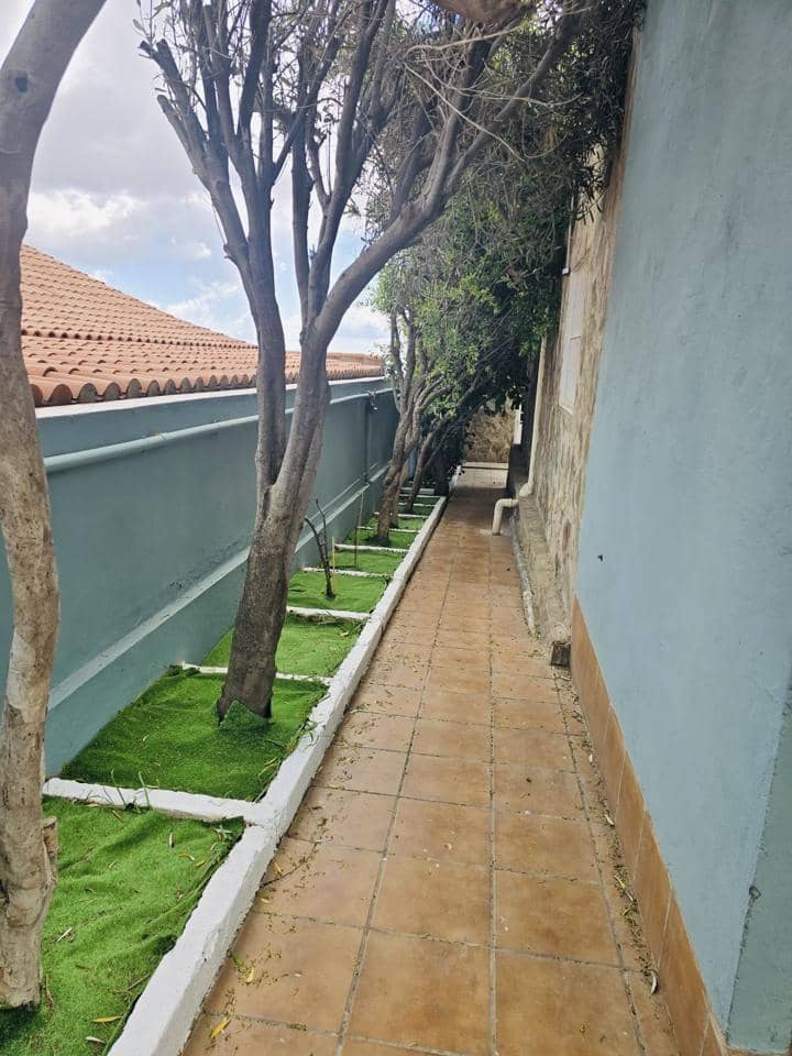 2 bedroom Villa for rent in Telde with pool garage - € 2,350 (Ref: 9866250)