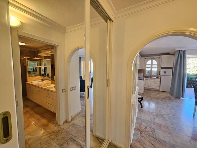 1 sovrum Lägenhet att hyra i Arguineguín, Mogán med pool - 2 100 € (Ref: 9866251)