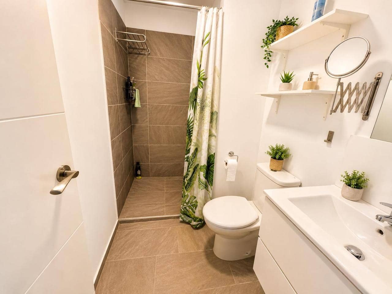 3 makuuhuone Huvila vuokrattavana paikassa Mogan - 1 650 € (Ref: 9874176)