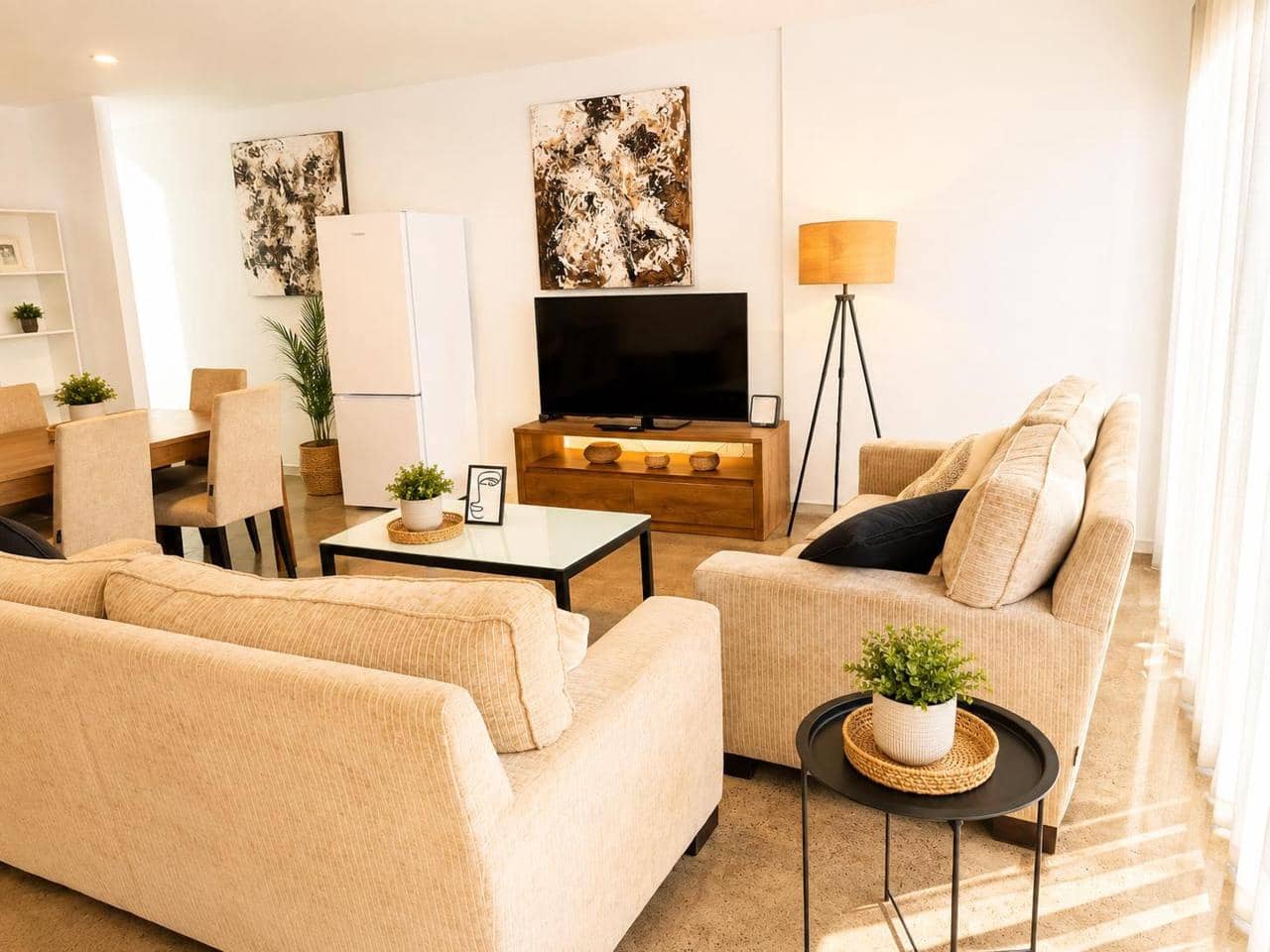 3 makuuhuone Huvila vuokrattavana paikassa Mogan - 1 650 € (Ref: 9874176)