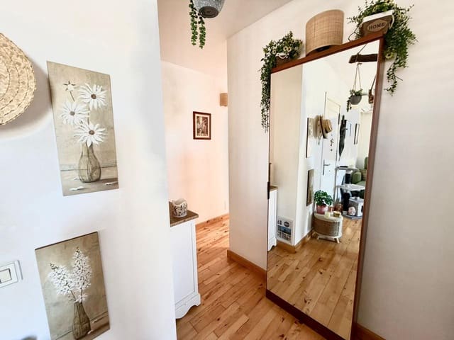 2 makuuhuone Asunto vuokrattavana paikassa San Fernando, Moya mukana 
autotalli - 1 300 € (Ref: 9882592)