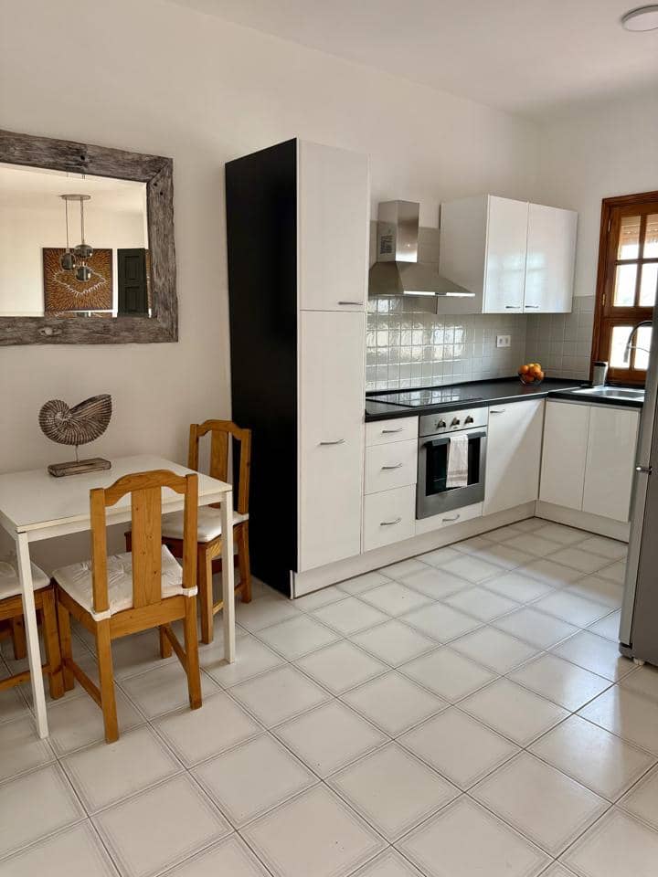 3 slaapkamer Villa te huur in San Fernando - € 2.500 (Ref: 9891042)