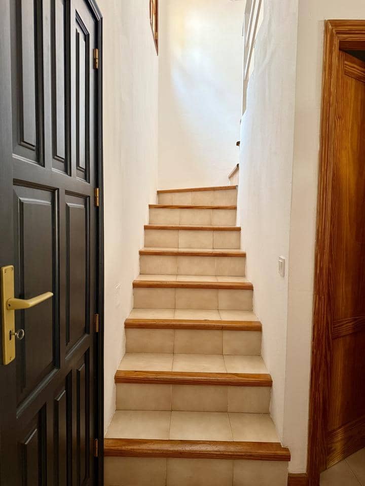 3 slaapkamer Villa te huur in San Fernando - € 2.500 (Ref: 9891042)