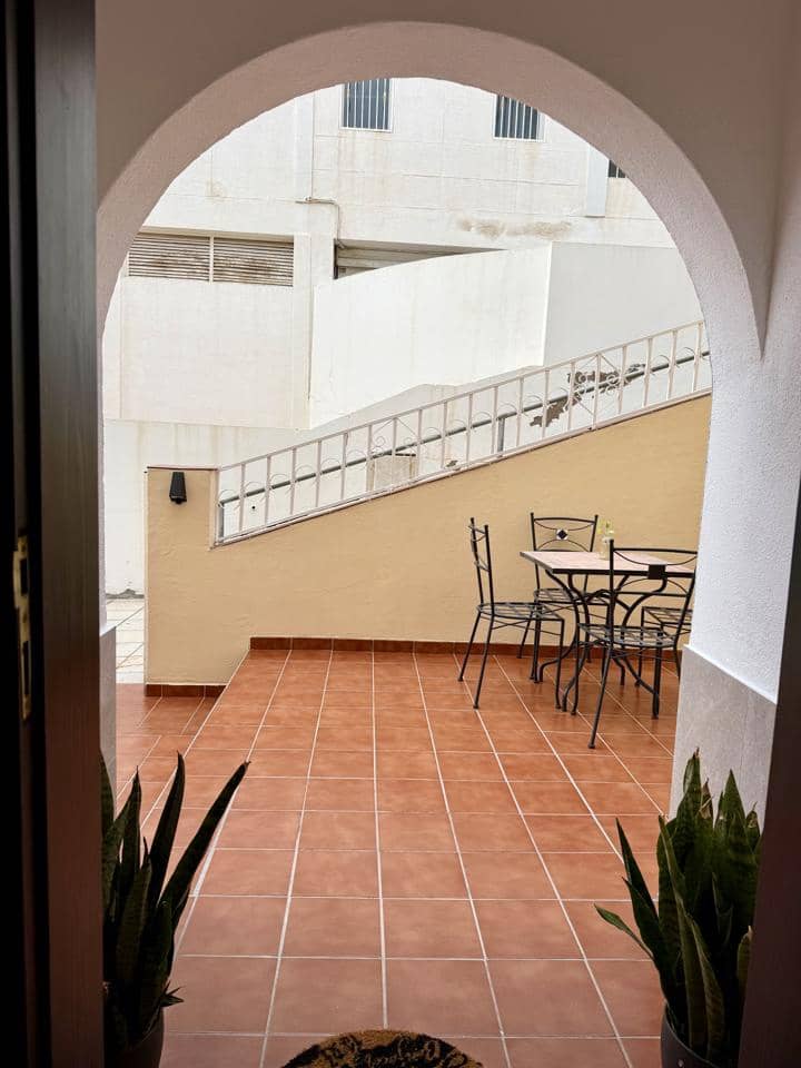 3 slaapkamer Villa te huur in San Fernando - € 2.500 (Ref: 9891042)