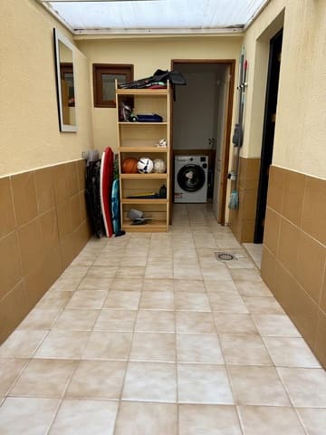 3 bedroom Villa for rent in San Fernando, Moya - € 2,500 (Ref: 9891042)