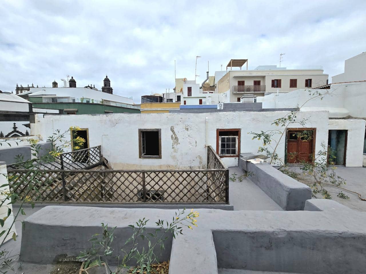 18 soverom Villa til salgs i Las Palmas de Gran Canaria - € 700 000 (Ref: 9891043)