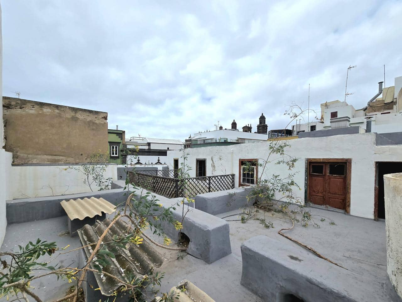 18 soverom Villa til salgs i Las Palmas de Gran Canaria - € 700 000 (Ref: 9891043)