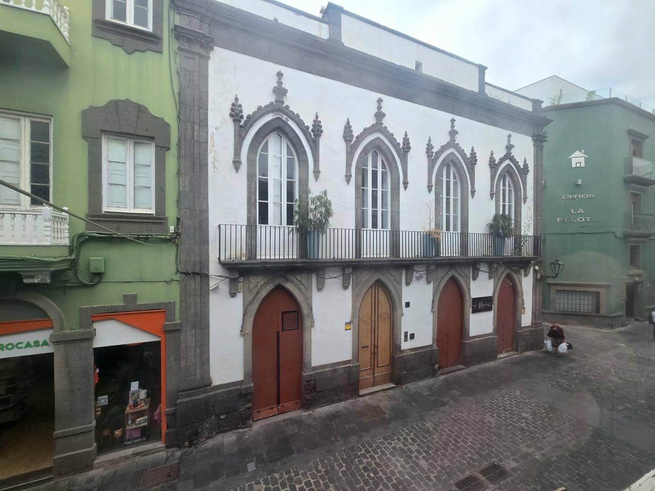 18 soverom Villa til salgs i Las Palmas de Gran Canaria - € 700 000 (Ref: 9891043)