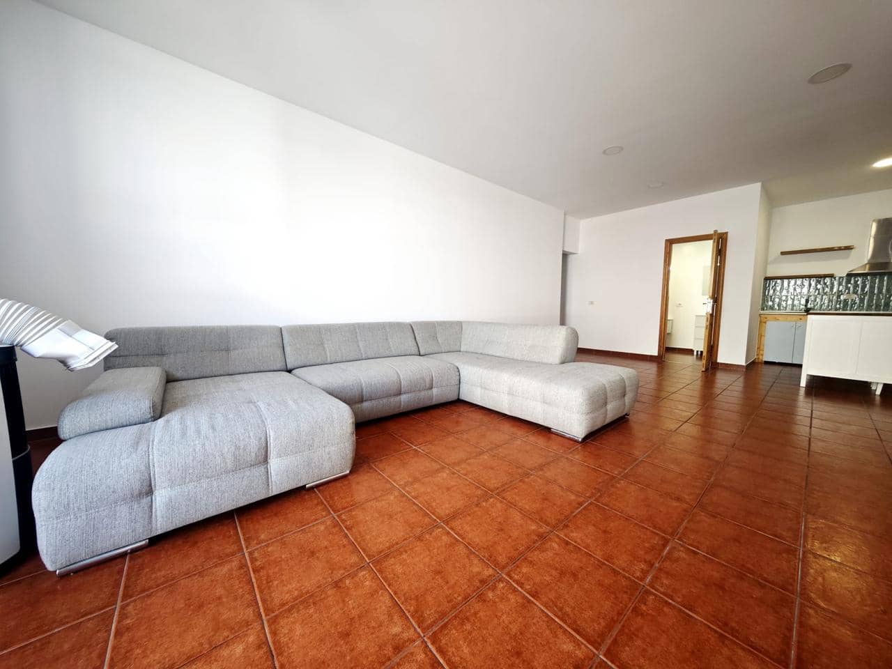 Appartement de 2 chambres à louer à El Tablero - 1 000 € (Ref: 9891152)