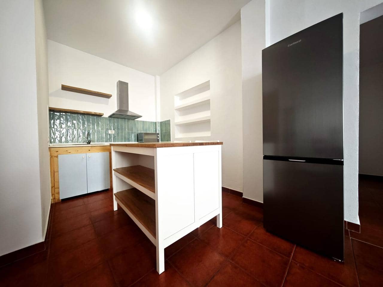 Appartement de 2 chambres à louer à El Tablero - 1 000 € (Ref: 9891152)