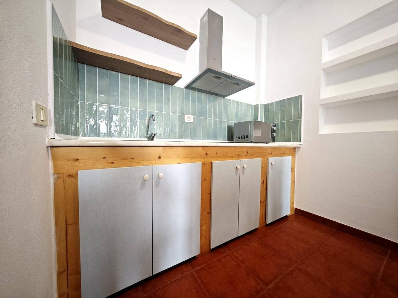 Appartement de 2 chambres à louer à El Tablero - 1 000 € (Ref: 9891152)