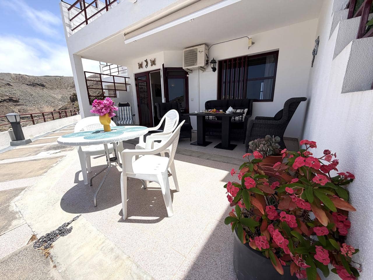 1 bedroom Flat for rent in Puerto Rico with pool - € 1,200 (Ref: 9895138)