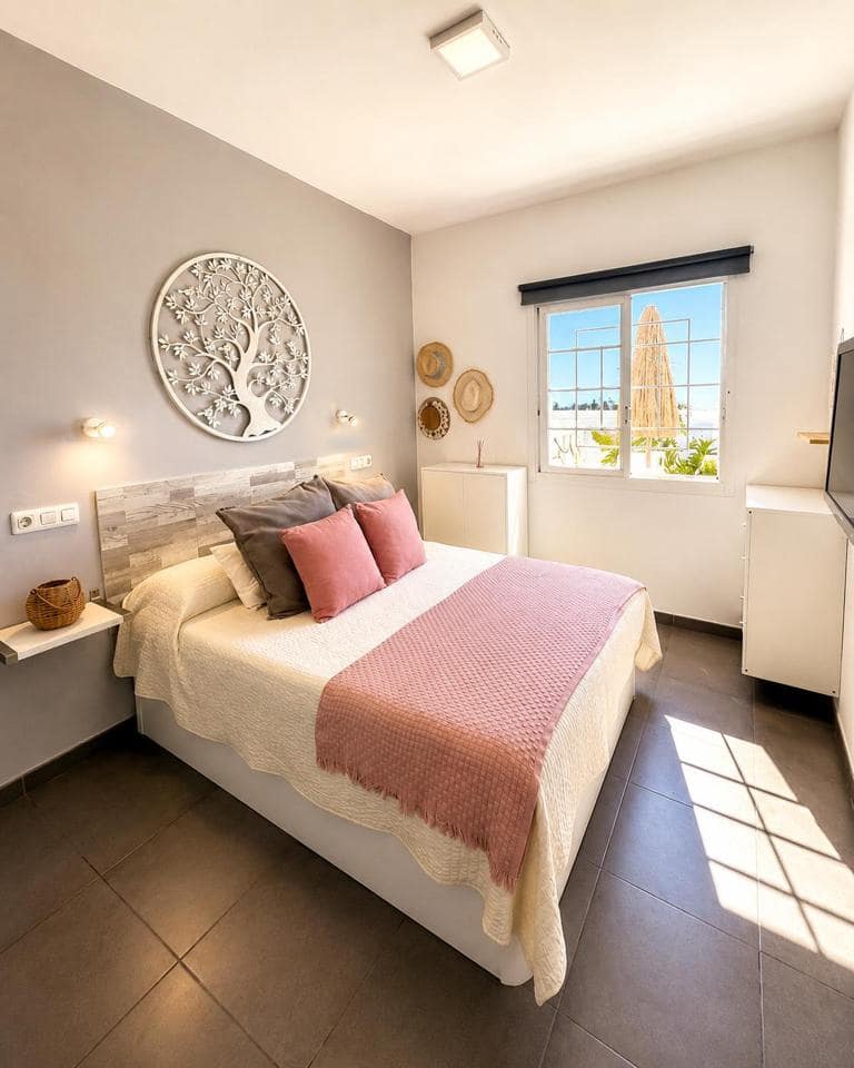 Bungalow de 1 chambre à louer à Sonneland avec piscine - 2 350 € (Ref: 9895263)