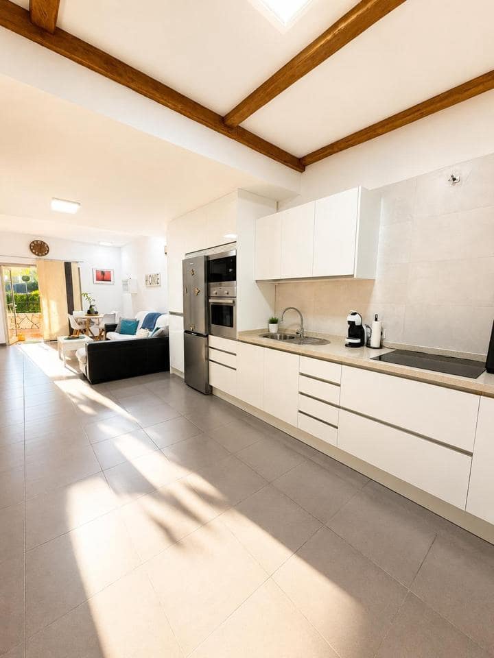 Bungalow de 1 chambre à louer à Sonneland avec piscine - 2 350 € (Ref: 9895263)