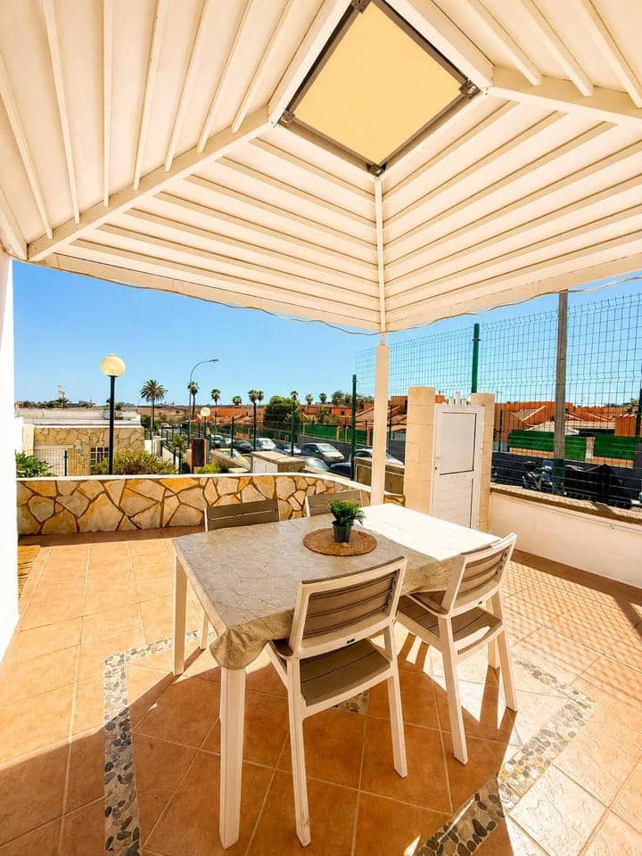Bungalow de 1 chambre à louer à Sonneland avec piscine - 2 350 € (Ref: 9895263)