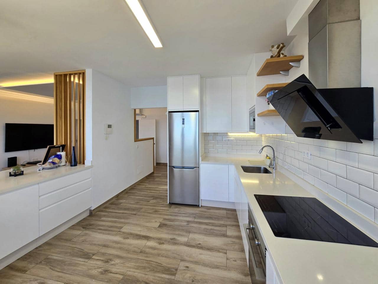 3 bedroom Flat for rent in Arinaga with garage - € 1,500 (Ref: 9895558)