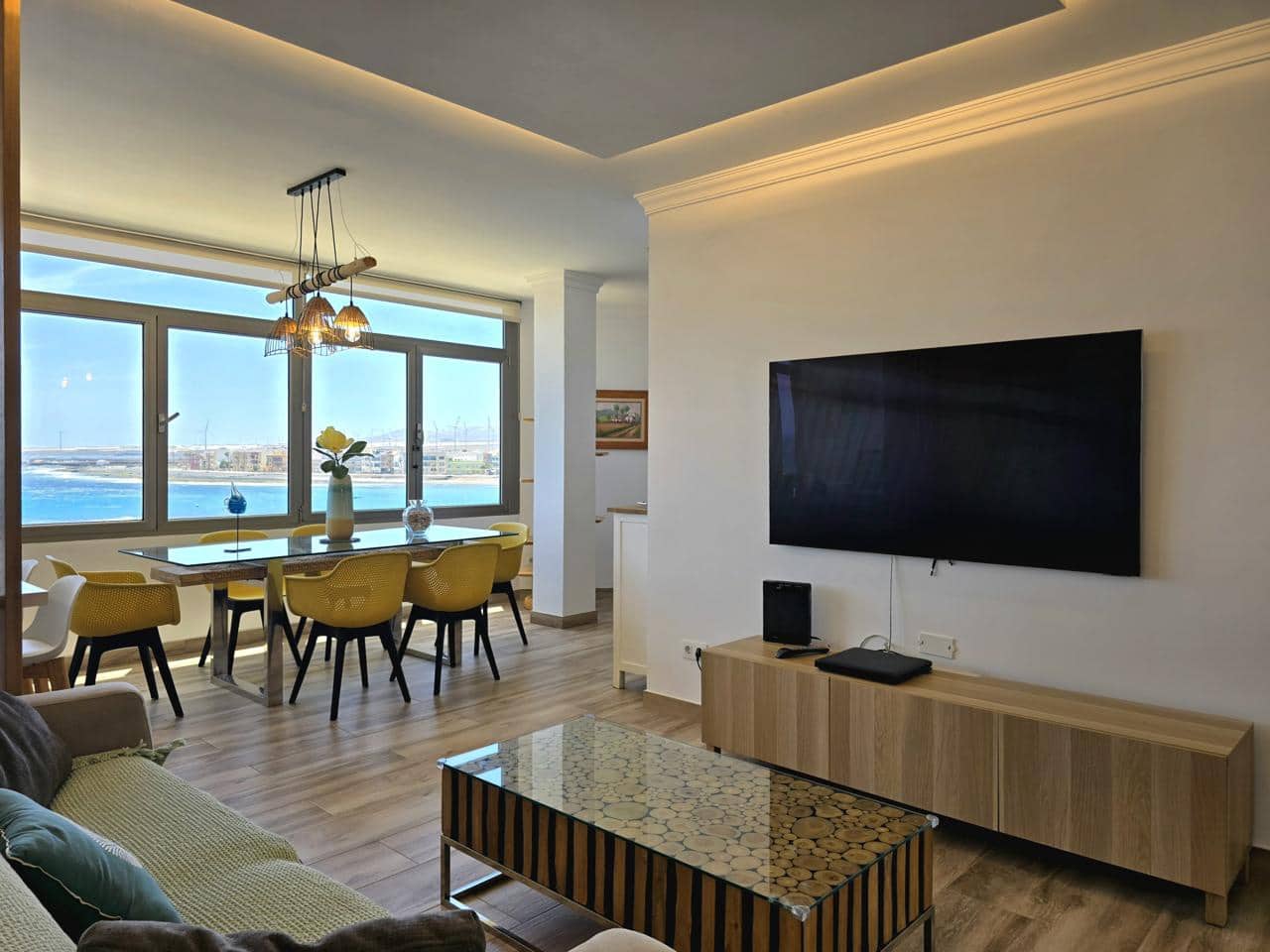 3 bedroom Flat for rent in Arinaga with garage - € 1,500 (Ref: 9895558)