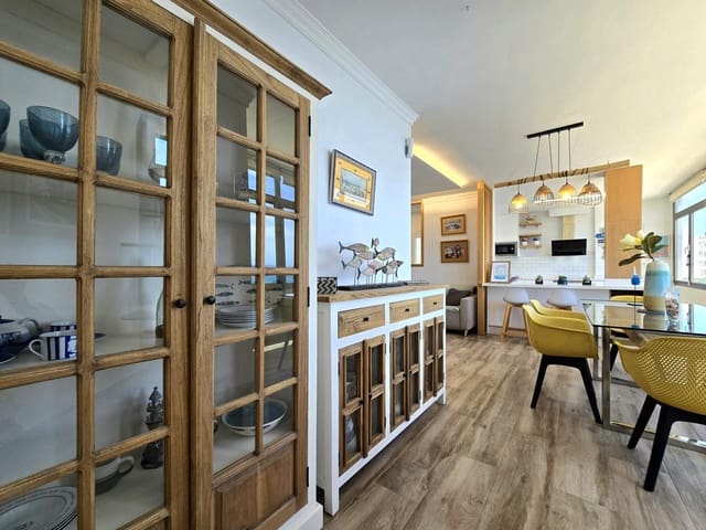 3 bedroom Flat for rent in Arinaga, Agüimes - € 1,500 (Ref: 9895558)
