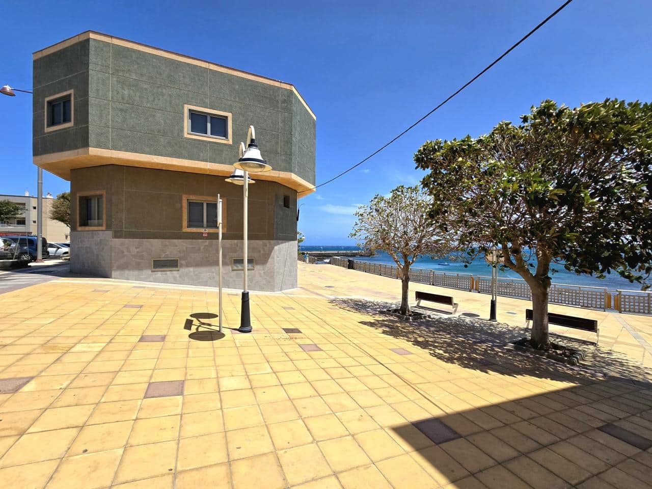 3 bedroom Flat for rent in Arinaga with garage - € 1,500 (Ref: 9895558)