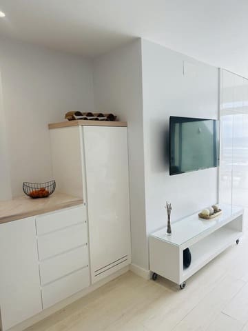 Flat te huur in Las Palmas de Gran Canaria - € 2.500 (Ref: 9902693)