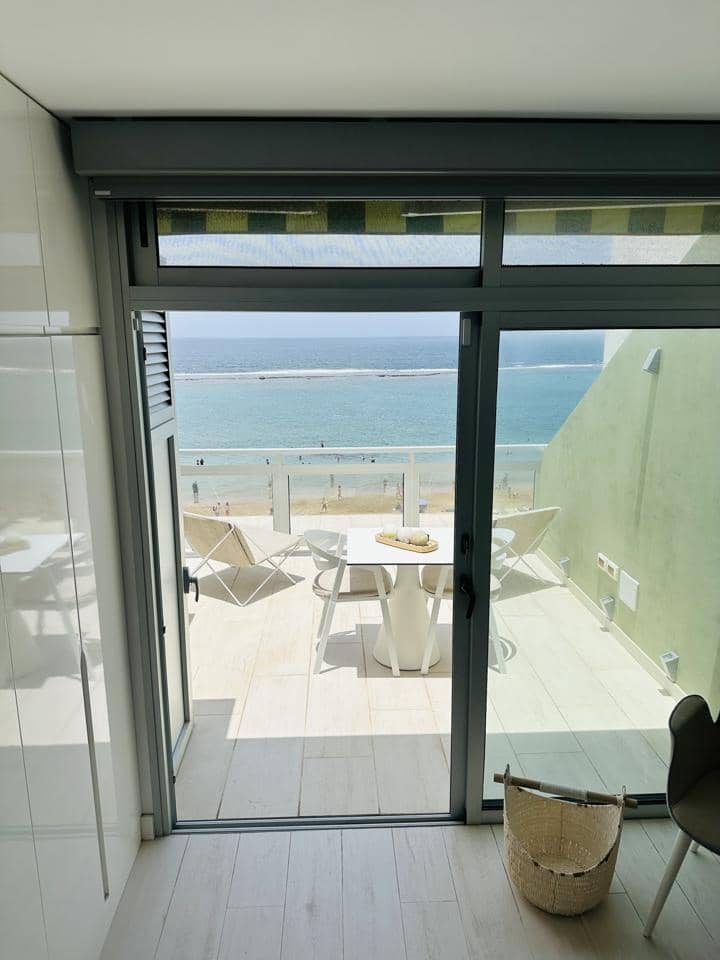 Flat te huur in Las Palmas de Gran Canaria - € 2.500 (Ref: 9902693)