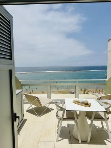 Flat te huur in Las Palmas de Gran Canaria - € 2.500 (Ref: 9902693)