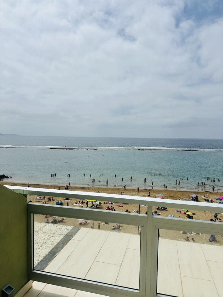 Flat te huur in Las Palmas de Gran Canaria - € 2.500 (Ref: 9902693)