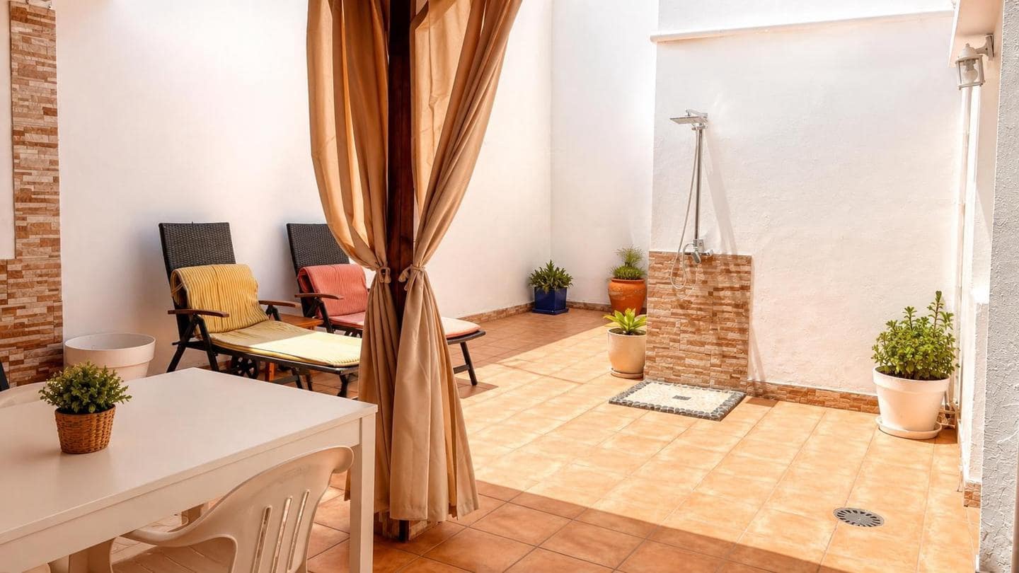 1 bedroom Villa for rent in Sardina - € 1,100 (Ref: 9911838)