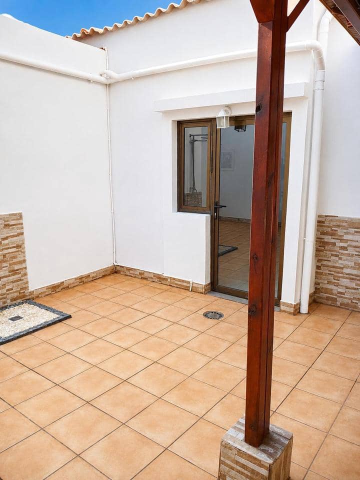 1 bedroom Villa for rent in Sardina - € 1,100 (Ref: 9911838)