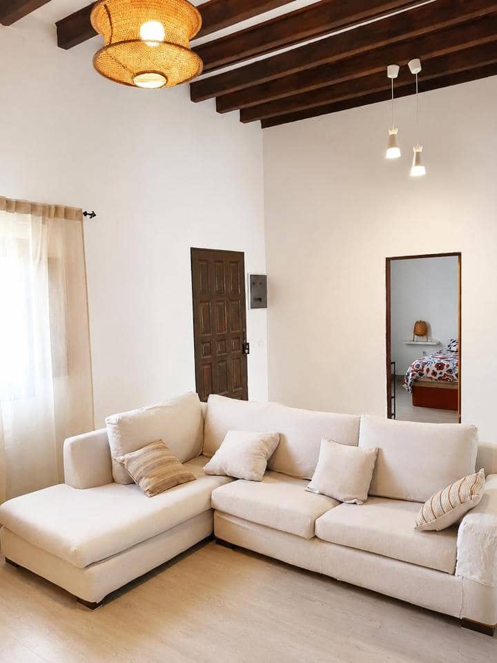 1 bedroom Villa for rent in Sardina - € 1,100 (Ref: 9911838)