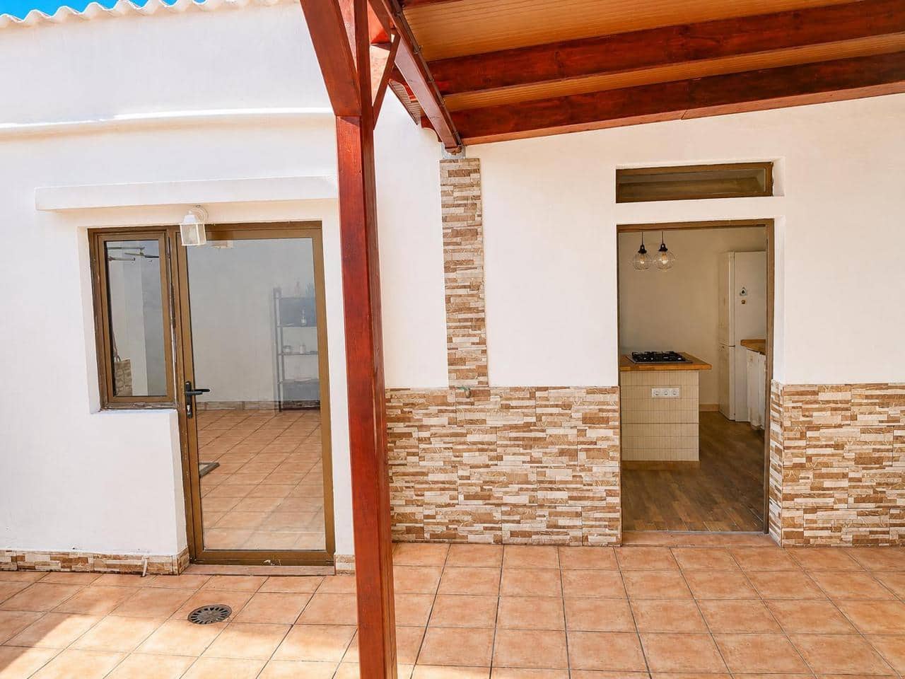 1 bedroom Villa for rent in Sardina - € 1,100 (Ref: 9911838)
