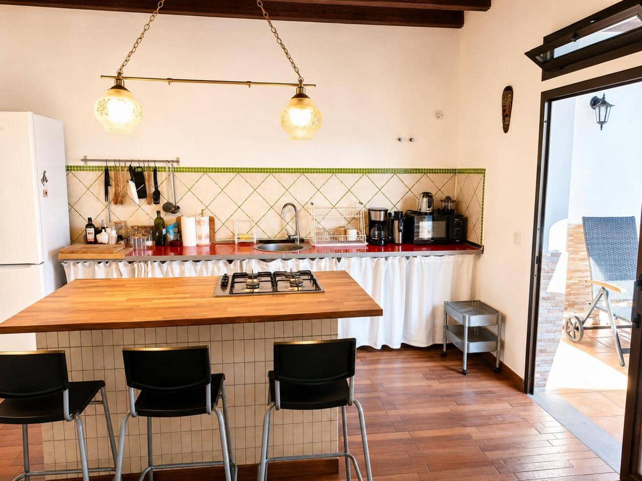 1 bedroom Villa for rent in Sardina - € 1,100 (Ref: 9911838)