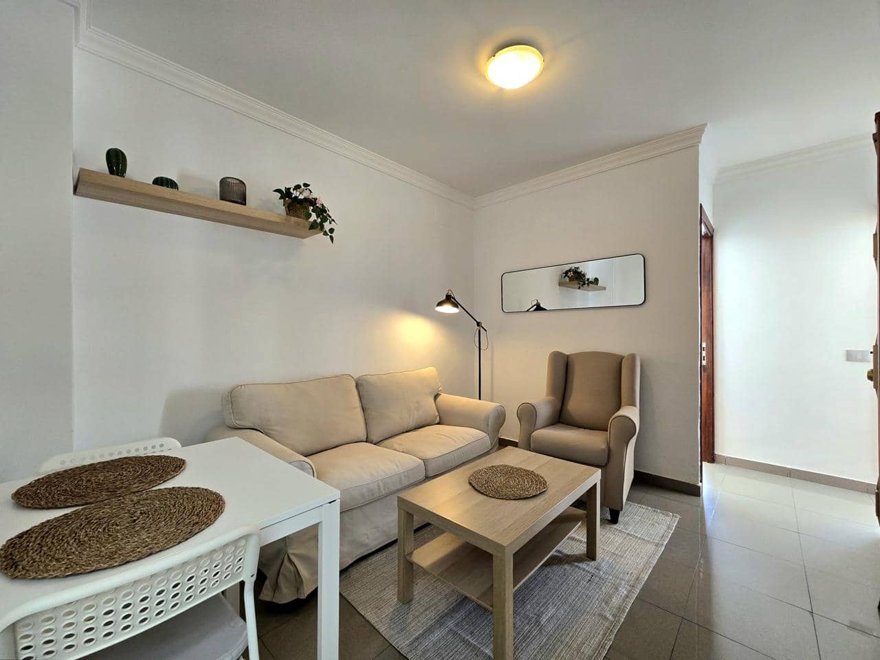 Appartement de 2 chambres à louer à Las Palmas de Gran Canaria - 900 € (Ref: 9922923)