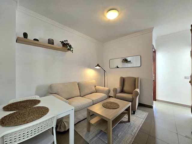 Appartement de 2 chambres à louer à Guanarteme, Las Palmas de Gran Canaria - 900 € (Ref: 9922923)