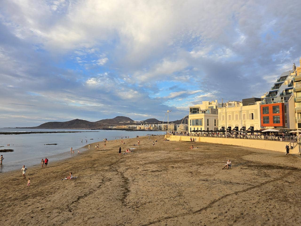 Appartement de 2 chambres à louer à Las Palmas de Gran Canaria - 900 € (Ref: 9922923)