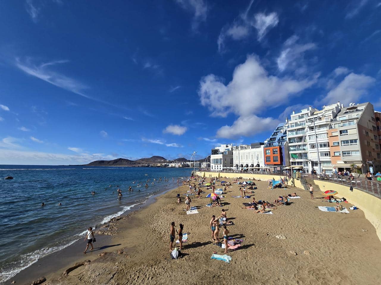 Appartement de 2 chambres à louer à Las Palmas de Gran Canaria - 900 € (Ref: 9922923)