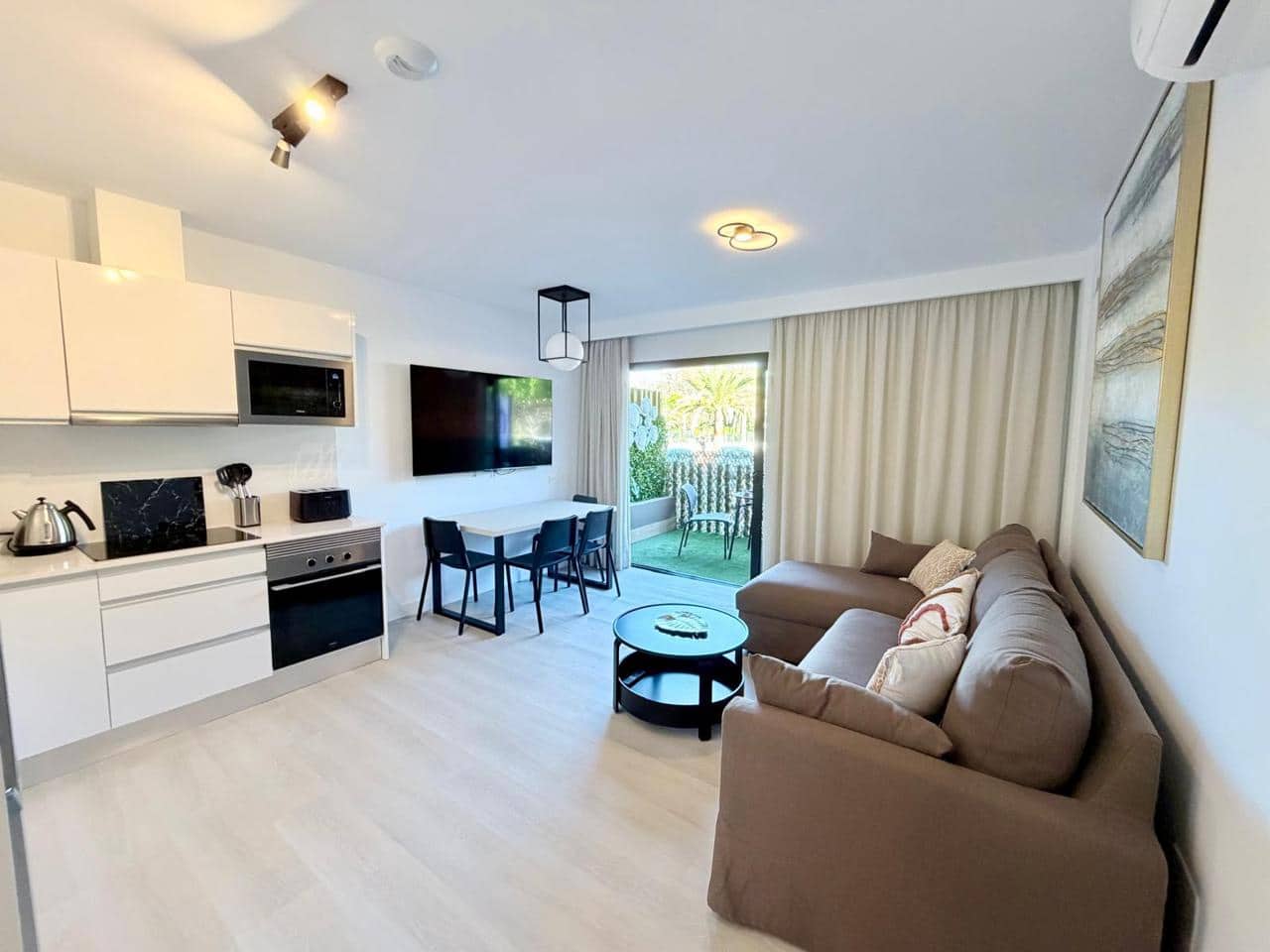 2 bedroom Flat for rent in Arguineguin with garage - € 1,650 (Ref: 9922925)