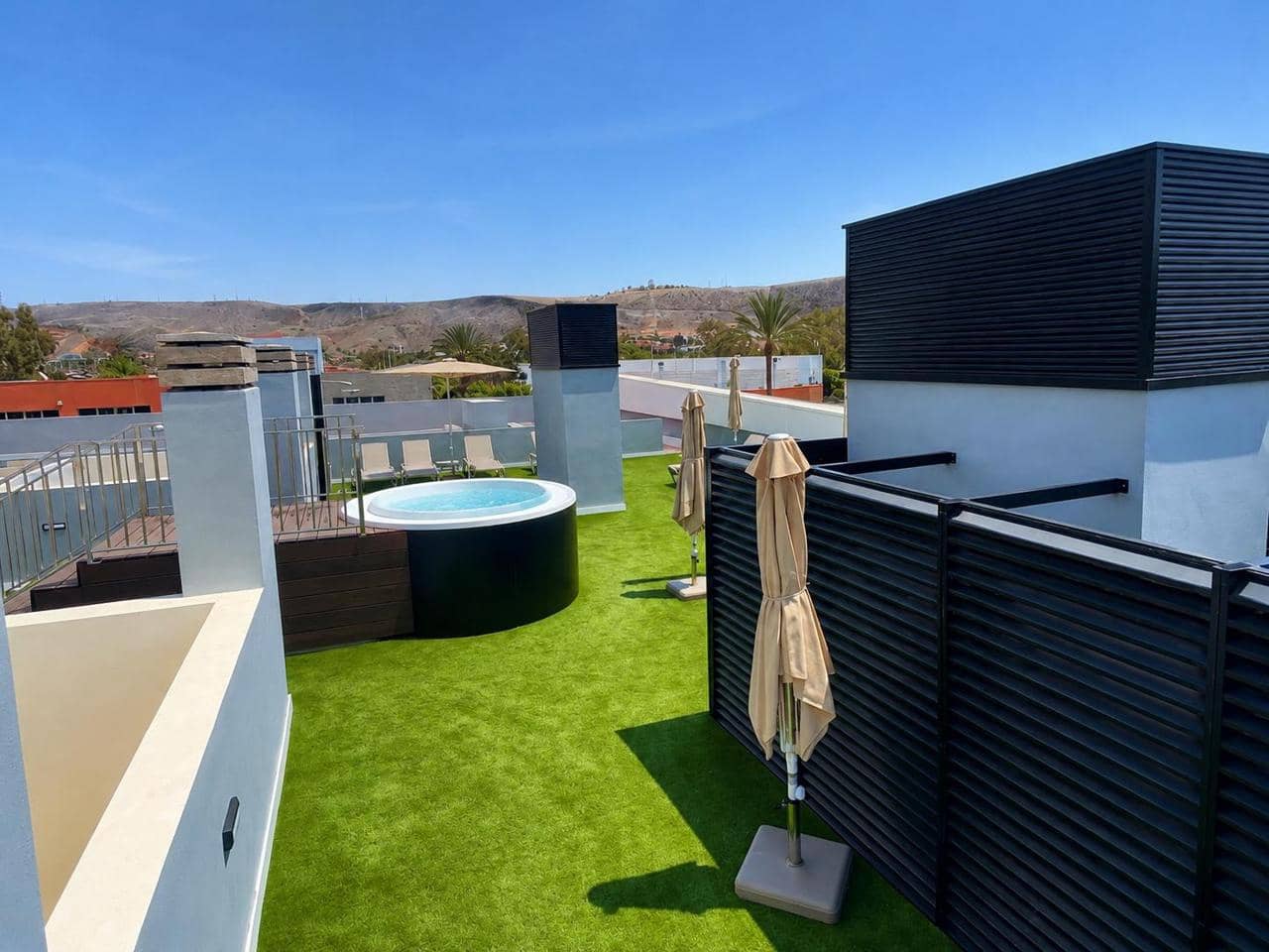 2 bedroom Flat for rent in Arguineguin with garage - € 1,650 (Ref: 9922925)