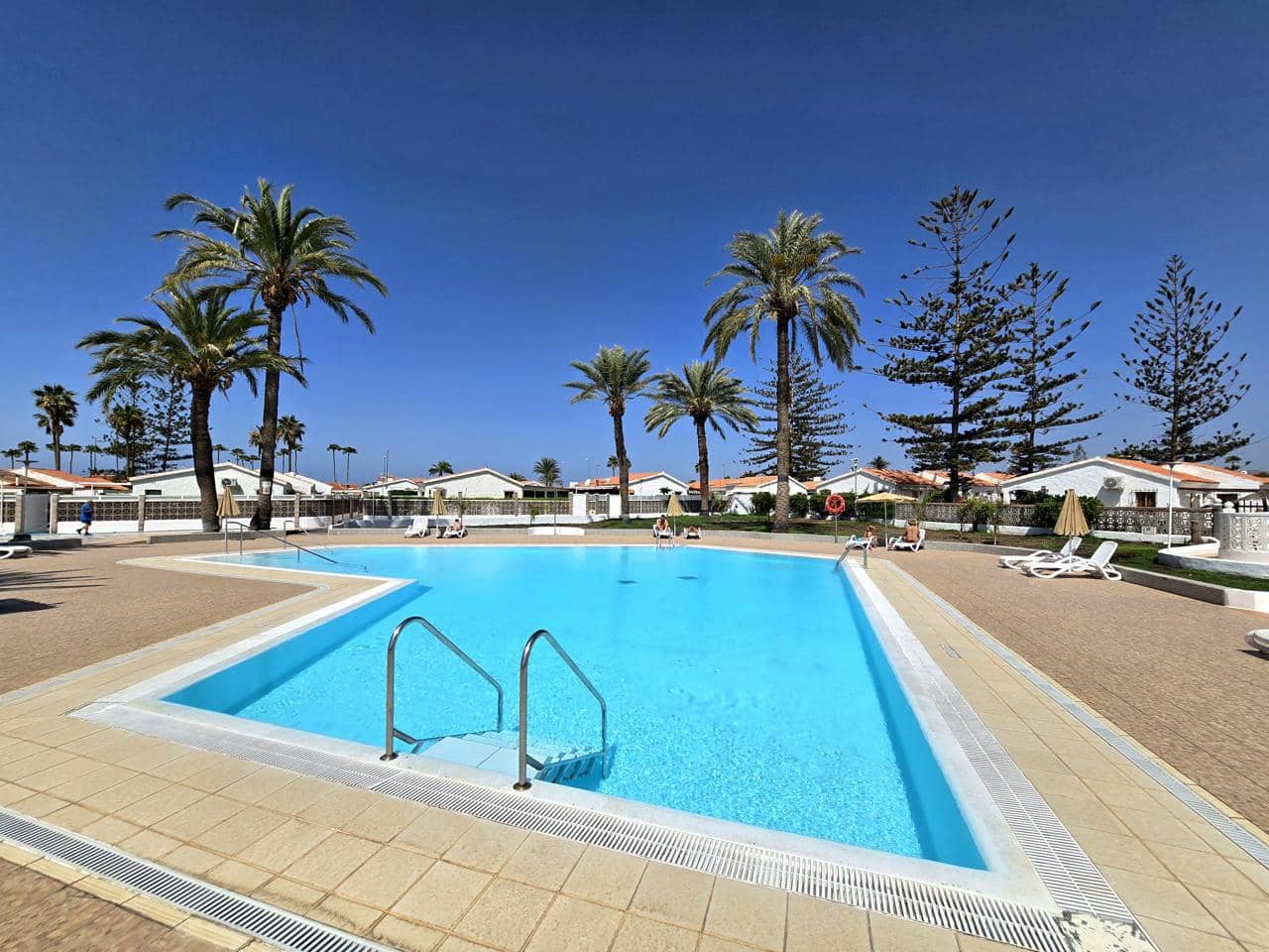 1 bedroom Bungalow for sale in Playa del Ingles with pool - € 420,000 (Ref: 9926460)