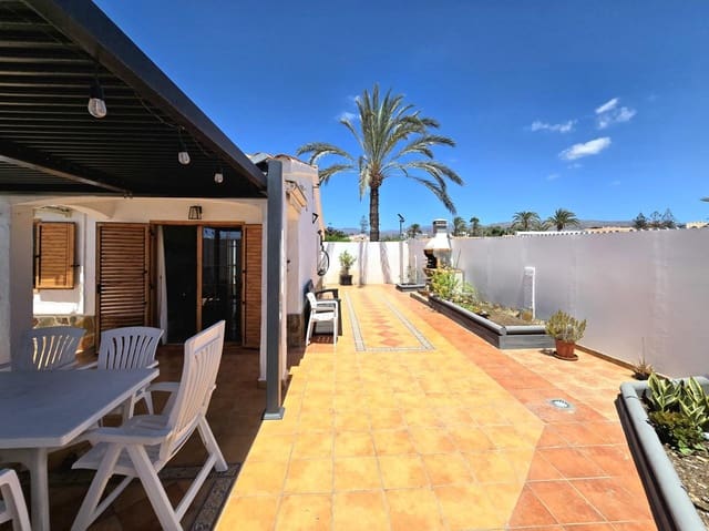 1 makuuhuone Bungalow myytävänä paikassa Playa del Inglés, San Bartolomé de Tirajana mukana uima-altaan - 399 000 € (Ref: 9926460)