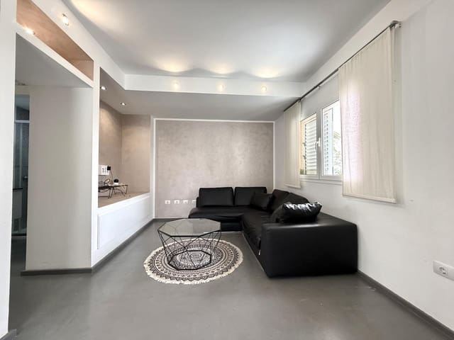 4 slaapkamer Villa te koop in Las Mesas - El Toscón, Las Palmas de Gran Canaria met zwembad garage - € 475.000 (Ref: 9937121)