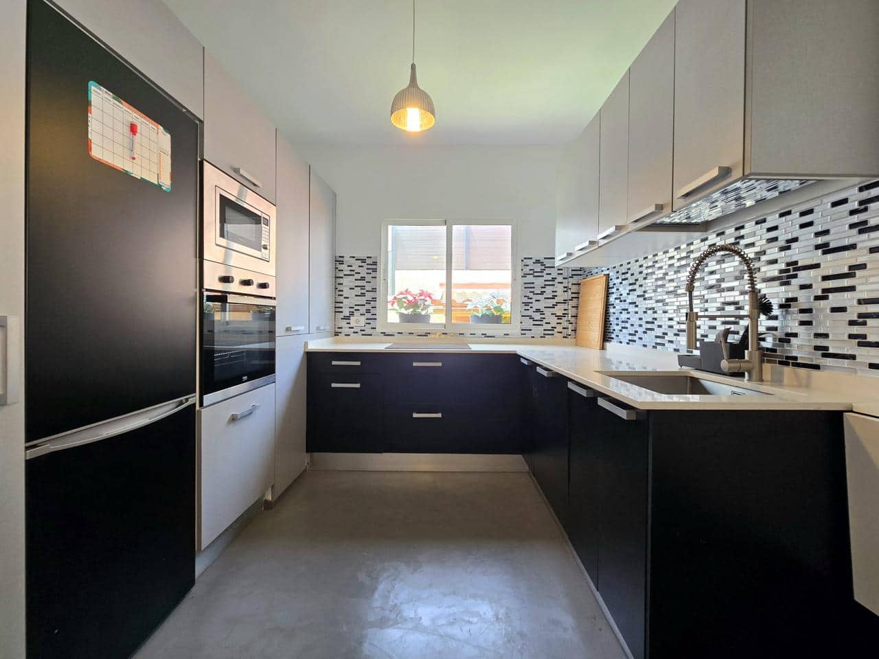 Chalet de 4 habitaciones en Las Palmas de Gran Canaria en venta con piscina garaje - 475.000 € (Ref: 9937121)
