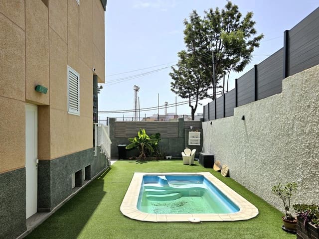 Chalet de 4 habitaciones en Las Mesas - El Toscón, Las Palmas de Gran Canaria en venta con piscina garaje - 475.000 € (Ref: 9937121)