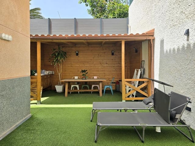Chalet de 4 habitaciones en Las Mesas - El Toscón, Las Palmas de Gran Canaria en venta con piscina garaje - 475.000 € (Ref: 9937121)