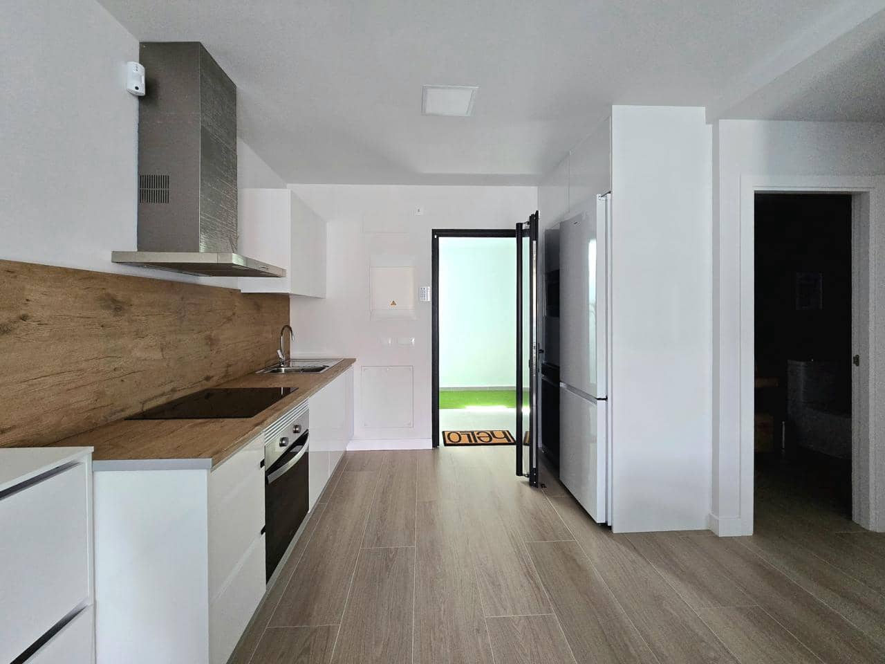 Appartement de 2 chambres à louer à Puerto Rico avec piscine garage - 1 700 € (Ref: 9939252)