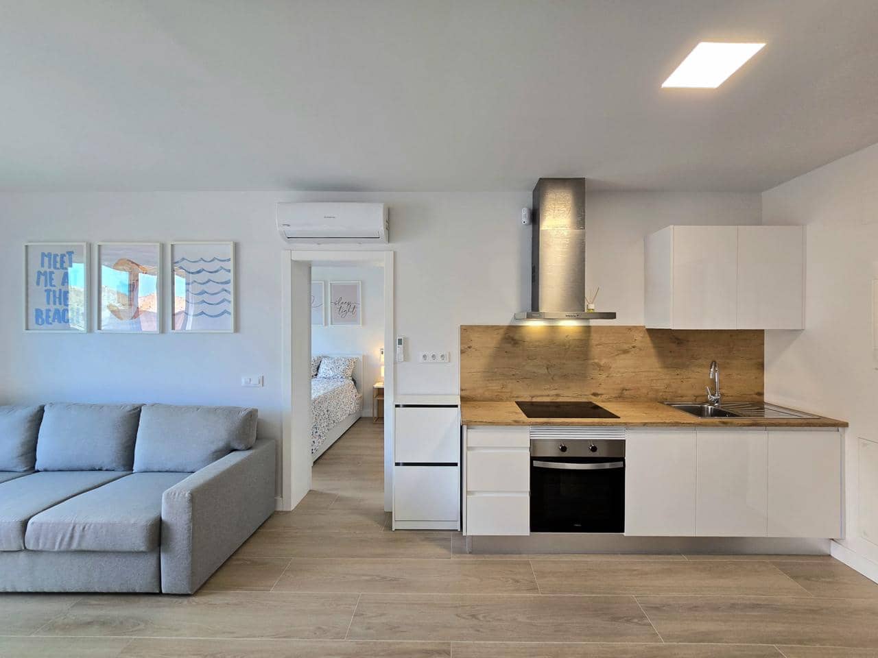 Appartement de 2 chambres à louer à Puerto Rico avec piscine garage - 1 700 € (Ref: 9939252)